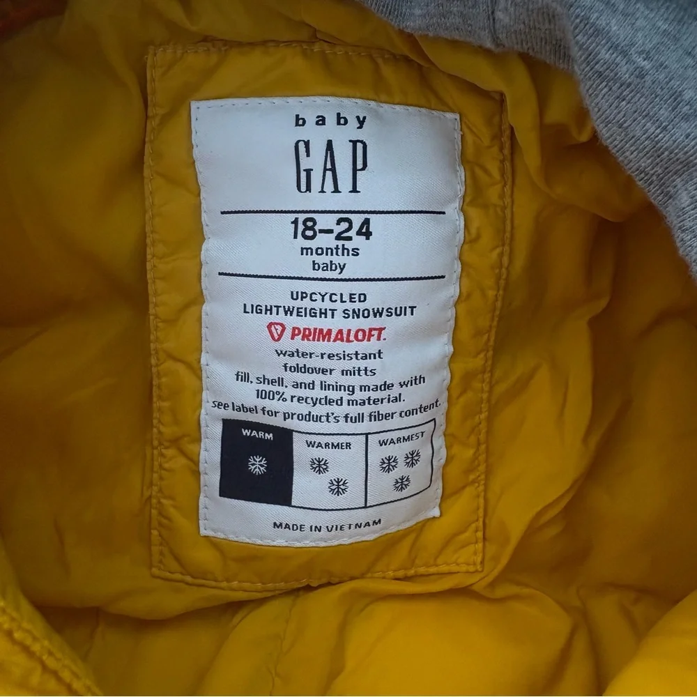 GAP Lightweight Yellow Snowsuit with Fold-Over Mitts Bear Hood Size 18-24 Months
